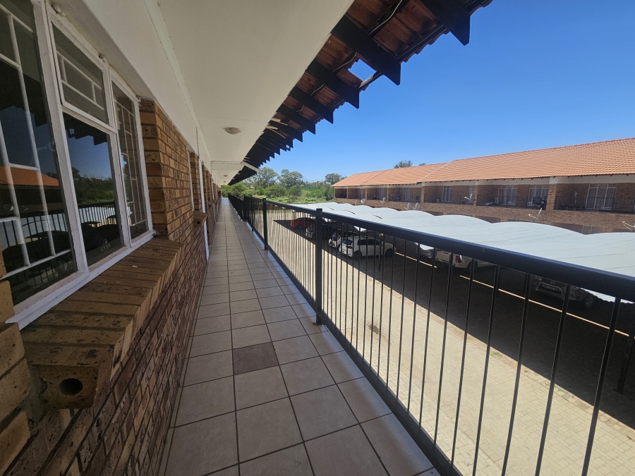 1 Bedroom Property for Sale in Oudorp North West